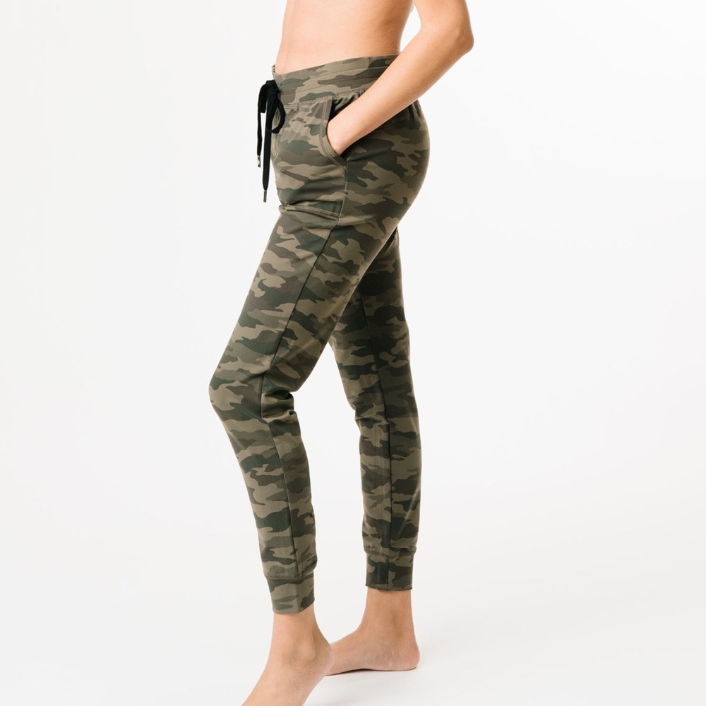 ZYIA Camo Unwind Joggers